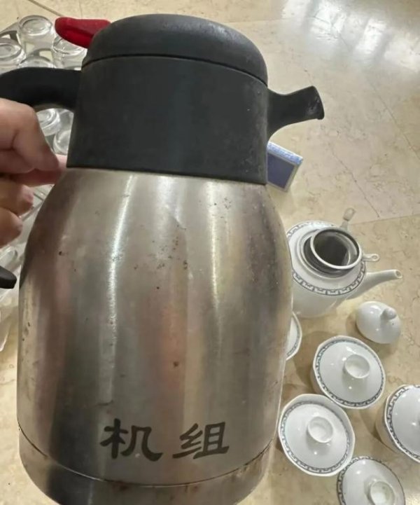 科创之星 妻子65页PPT举报48岁空警丈夫，南航：已进行诫勉谈话，当事人回应